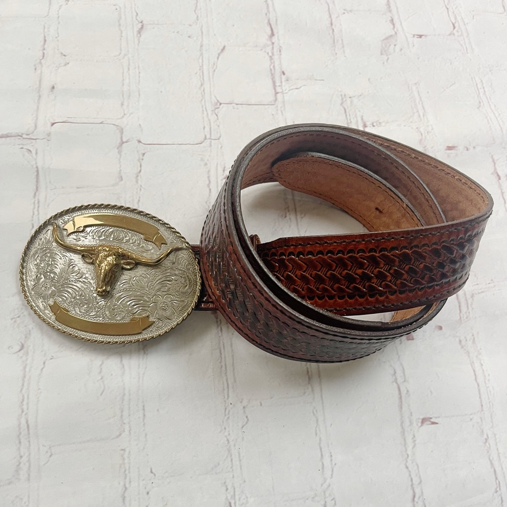 [Sheplers Western] brown leather woven belt with oval cow buckle vintage 40